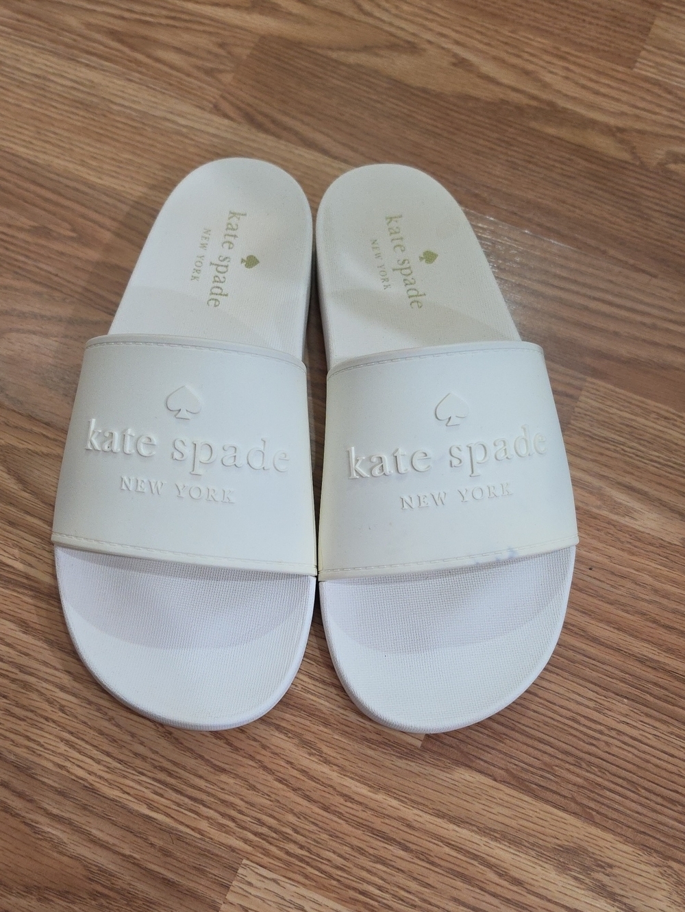 Kate Spade Off-WhiteNew York Sunny E mbossed Slide Sandals- Size 10